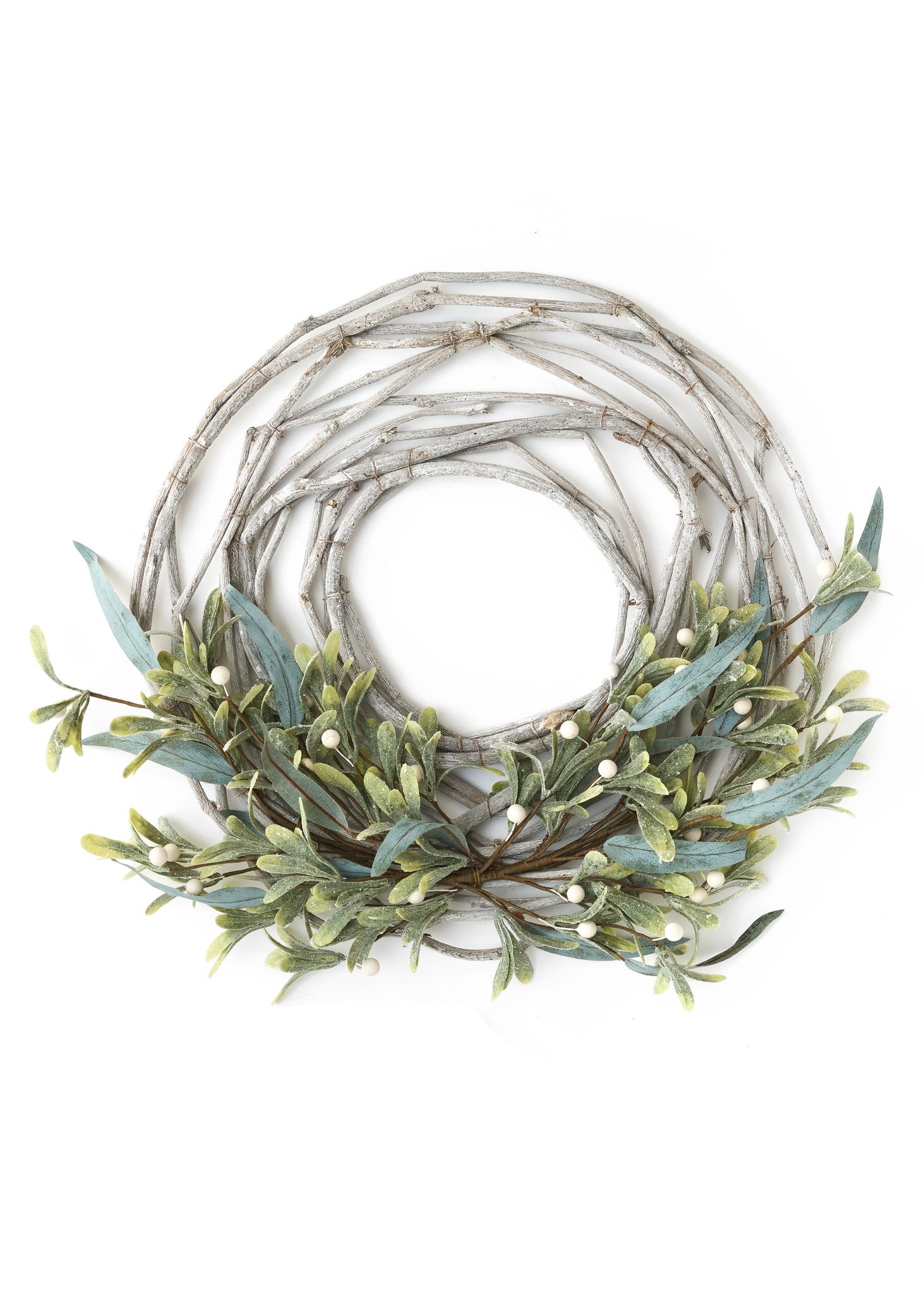 Pine Wreath w/berries Ratton